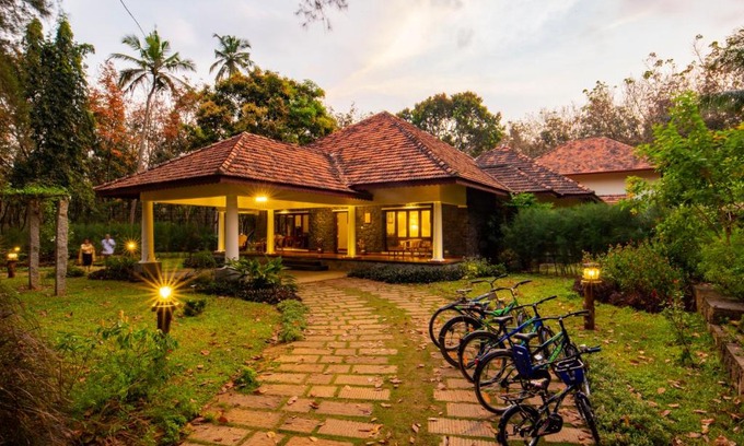 Kuzhithurai Bed & Breakfast | Vaikundam Legacy