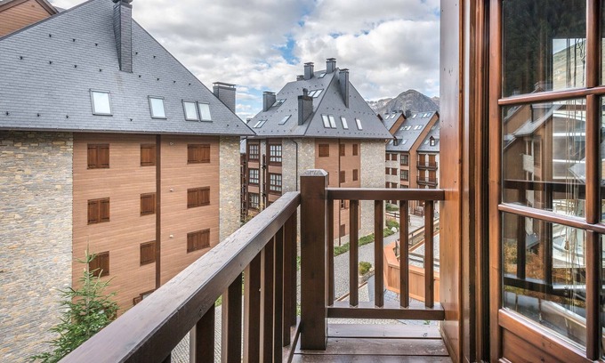 Baqueira Apartment | Val de Ruda Luxe 11 by FeelFree Rentals