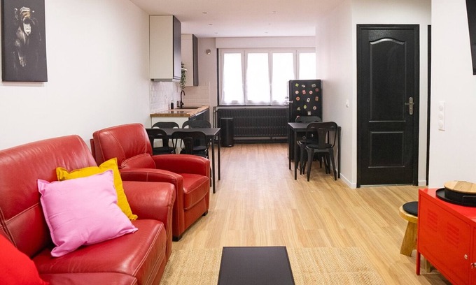 Valenciennes Apartment | ValenStay - Duplex Stade du Hainaut with terrace