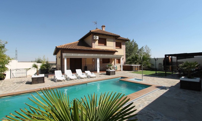 Sesena Ski Chalet | Valley Garden House