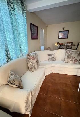West Coast Apartment | Valley View