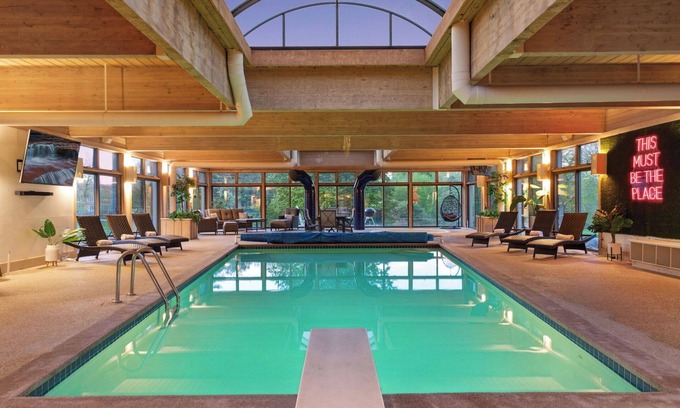 Hastings House | Valley View Indoor Pool/Hot Tub/Arcade