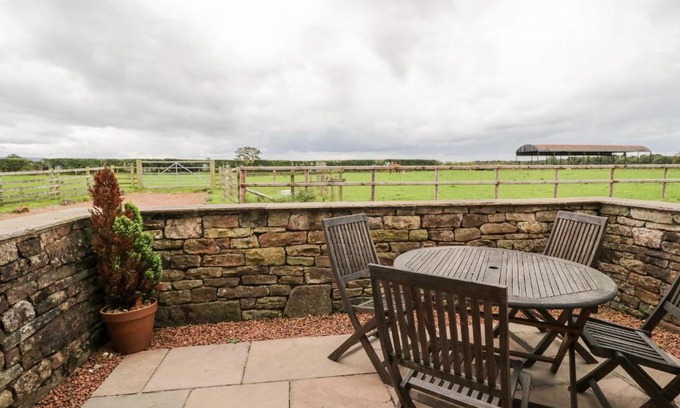 Wing House | Vallum