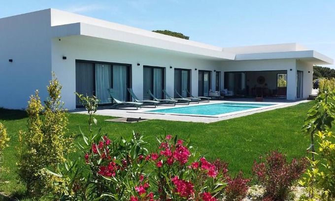 Vilamoura Villa | Valverde 3 Villa, Vilamoura, Algarve, only 5 minutes from Marina, Golf and Beach