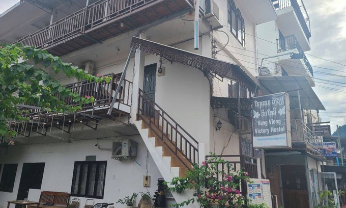 Vang Vieng Bed & Breakfast | VANG VIENG VICTORY HOSTEL