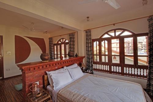 Pokhara Hotel | Vardan Resort n' Apartment
