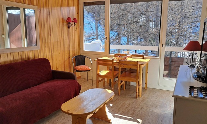 Les Claux Apartment | Vars les Claux Appartement sur les Pistes, 4 Couchages