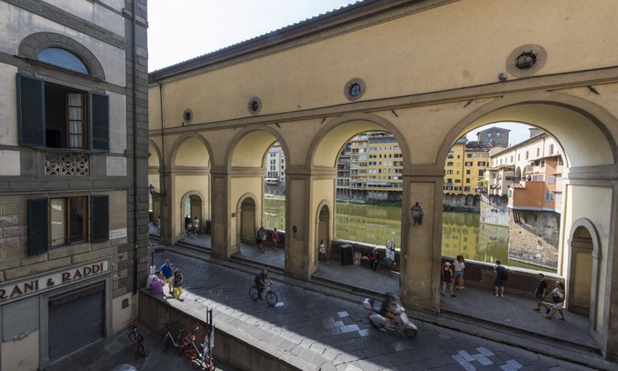 San Giovanni Apartment | Vasari Suite Florence next to Pontevecchio