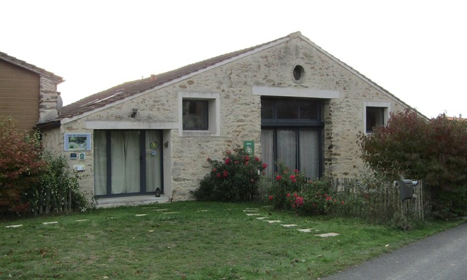 Saint-Christophe-du-Ligneron House | Vendée - Between sea and countryside - Gite La Grange - Heated covered swimming pool