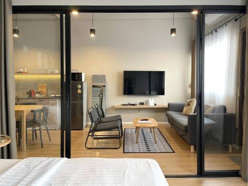 Ban Phan Thom Apartment | Vélin Khaosan - 5th Floor apartment with 2Bedrooms