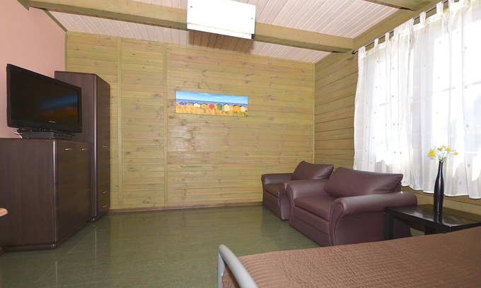 Darlowo Apartment | Veluwe Retreat w/Garden