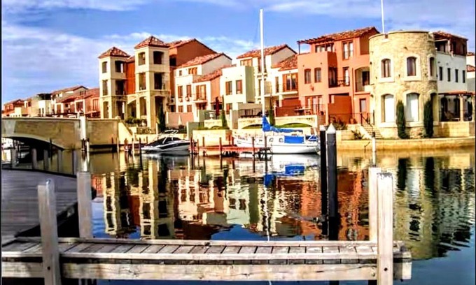 Wannanup Villa | Venice At The Beach