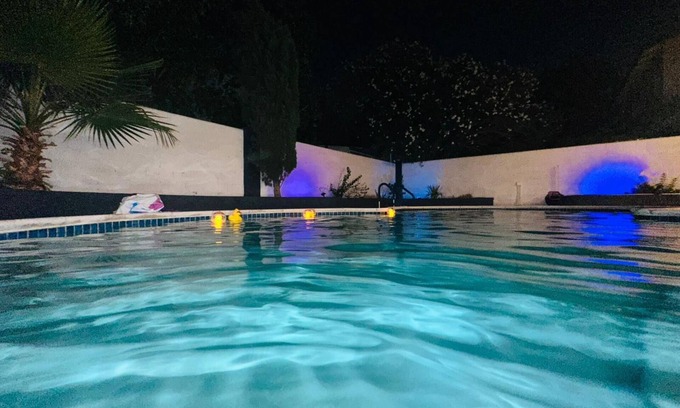 Winchester House | VENICe Villa Home - 8 Min from Strip with pool