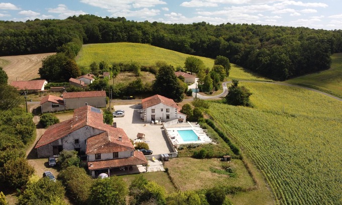 Boisne-la-Tude Cottage | Verdier, Le Grand Vignaud Gites