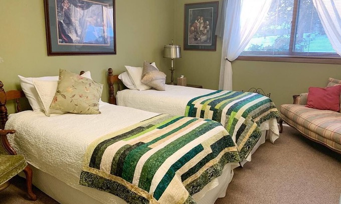 Soudan Bed & Breakfast | Vermilion Park Inn, #5 Austro German Room