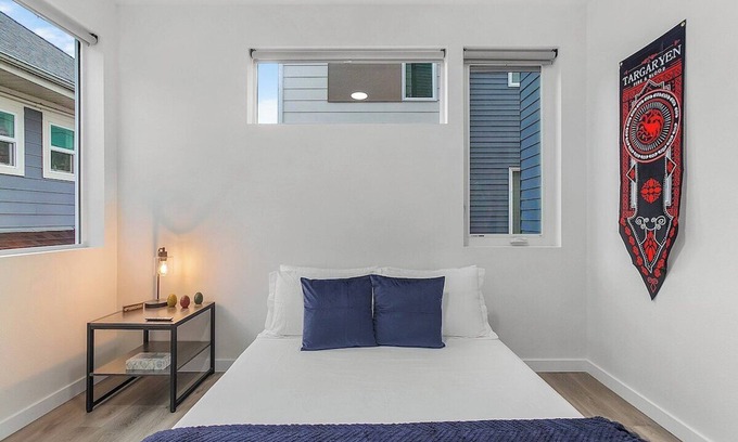 Capitol Hill Apartment | Vermithor's Bronze Ember Sweet Suite