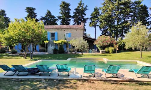 Cavaillon Villa | very beautiful provencal mas with pool, in the country, between cavaillon and l'isle sur la sorgue - sleeps 10