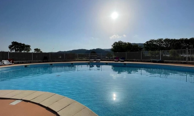 Anduze Condo | Very cozy maisonette, garden, air conditioning. Communal swimming pool private residence
