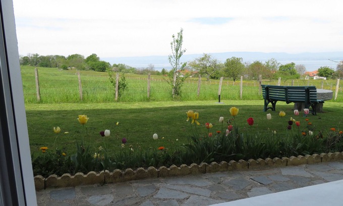 Maxilly-sur-Leman Apartment | Very nice apartment in Side Villa in Evian Les Bains