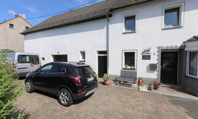 Bettenfeld House | Very nice holiday home in Bettenfeld in the middle of the Vulkan-Eifel.