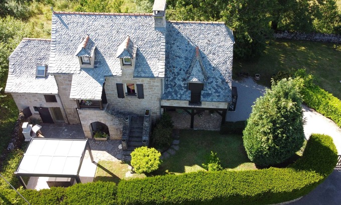 Muret-le-Chateau House | Very nice independent house with character, between Conques and Rodez.