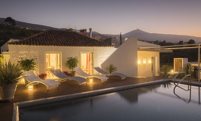 Los Gomez Villa | Very private and quiet villa with stunning views.