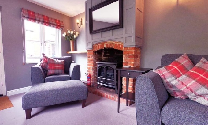 Eye Cottage | *Very spacious & awarded 'Certificate of Excellence' from Trip Advisor*