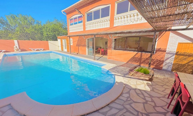 Le Bosc House | VERY SPACIOUS RESIDENCE FOR 8 TO 14 PEOPLE LARGE SWIMMING POOL