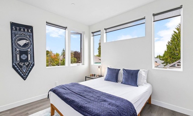 Capitol Hill Apartment | Vhagar's Valyria's Vista