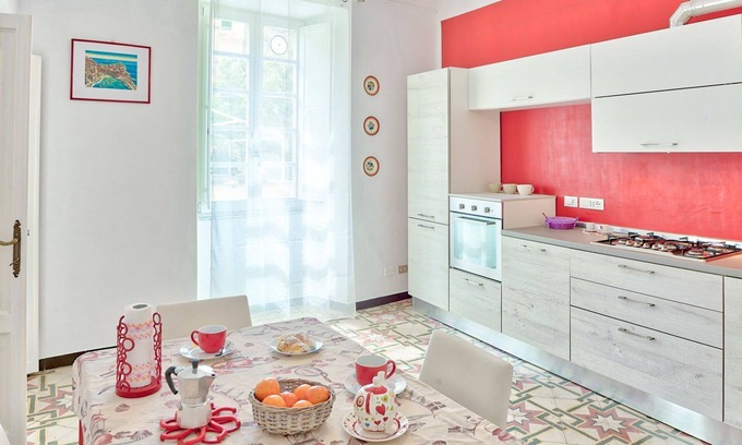 Levanto Apartment | Via Dante Vacanze - large apartment for 4 people, 200 meters from the beach, in Levanto