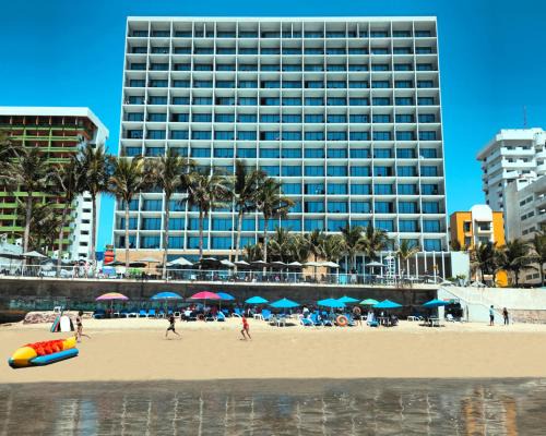 Zona Dorada Hotel | Viaggio Resort Mazatlán