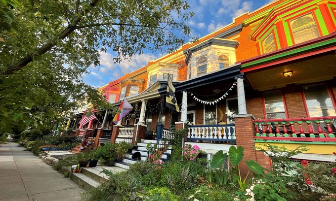 Downtown Baltimore House | Vibrant Oasis in a Walkable Wonderland - Charles Village 3BR/1BA