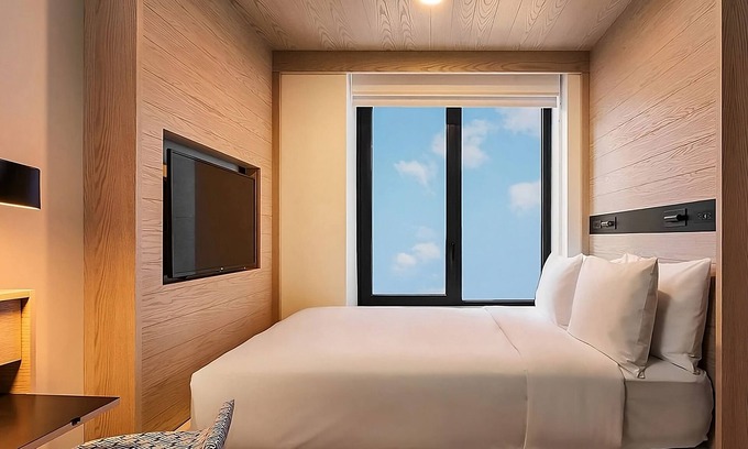 Washington Heights Hotel | Vibrant Stay in New York! Short Drive to Metropolitan Museum of Art