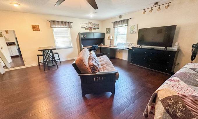 Keller Apartment | Vibrant Work Stay Studio Cowboy Pool, Pet ok near Tx Motor Speedway