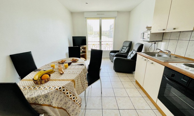 Forges-les-Bains Apartment | Victor Hugo : Apartment 300 meters from the thermal baths