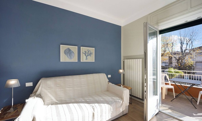 Diano Marina Apartment | 'Victoria Apartments Lucus Bormani' with Balcony, A/C & Wi-Fi