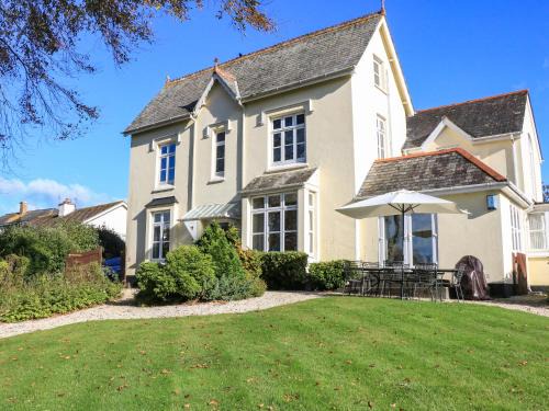 Kingsbridge House | Victoria Lodge