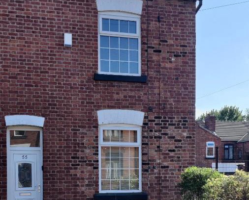 Newton-le-Willows House | Victorian Semi Detached House behind the High Street