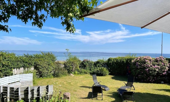 Snekkersten Villa | Vidunderlig villa med direkte havudsigt