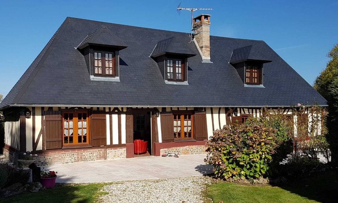 La Poterie-Mathieu House | Vieille Maison Normande à Colombages