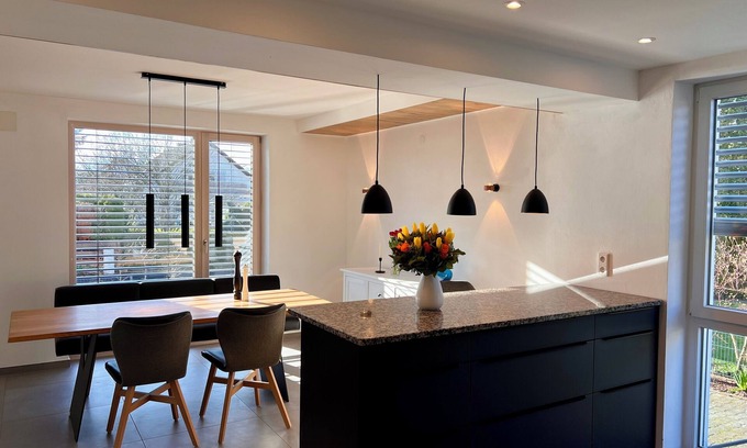 Herzogenaurach House | Viel Platz, Licht & Ruhe und Comfort mit Großer Terrasse in Herzogenaurach