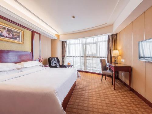 Pudong Hotel | Vienna Hotel Shanghai Baoshan Wusong