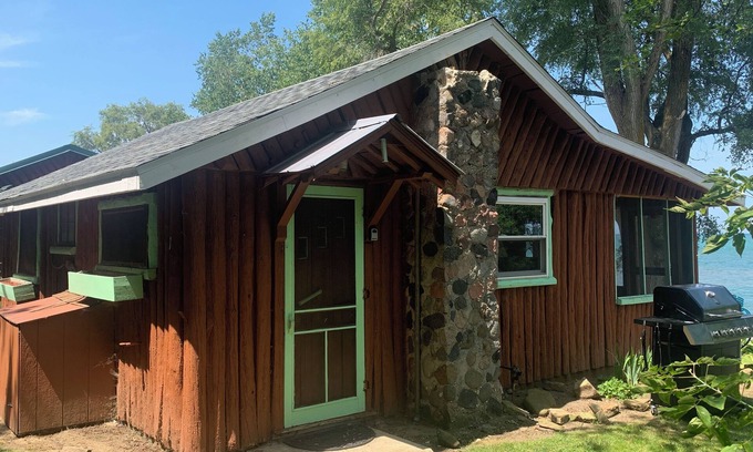 Port Hope Cottage | View glorious sunrises and sunsets from this cozy cabin right on Lake Huron! 🌅