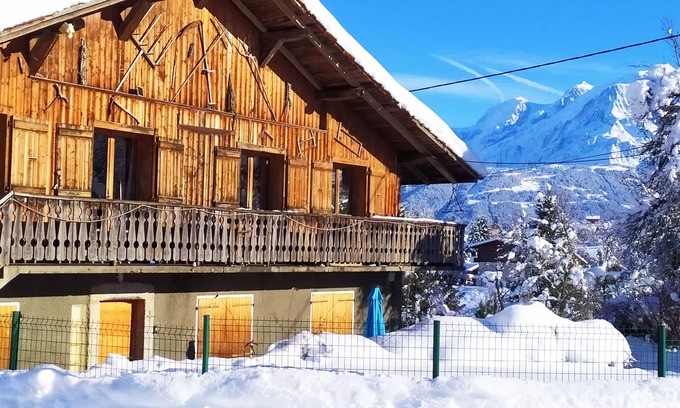 Cordon Apartment | View not overlooked front of the chain of Mt BLANC ground floor with private terrace