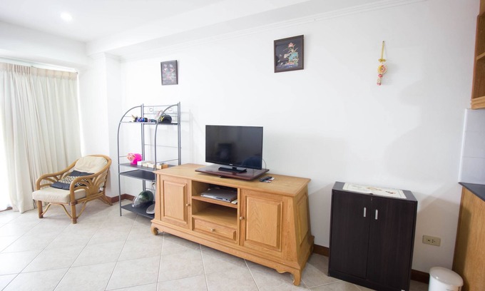 Jomtien Apartment | View Talay 5C studio condo 115