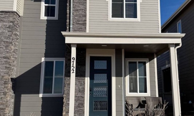 Commerce City House | Views and Adventure Awaits
