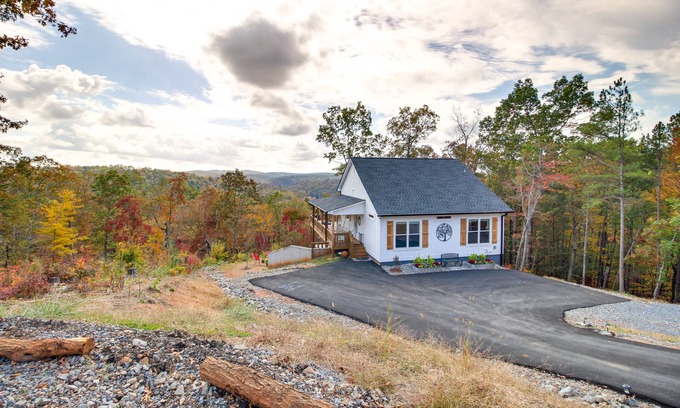 Ellijay Cottage | Views, Hot Tub & Trails: Modern Ellijay Cottage
