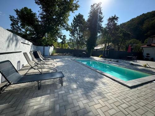 Valiug House | Vila Amadark