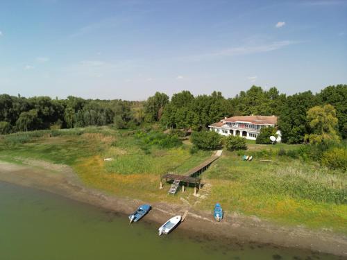 Sarulesti Apartment | Vila Lac - Ecohotel - Domeniul Sarulesti by the Lake