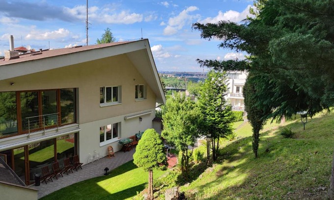 Prague 5 Villa | Vila Prag